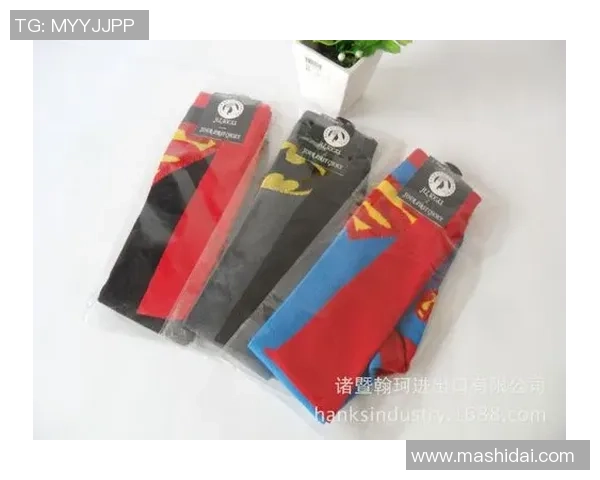 手工制作足球袜的技巧与创意分享让你的运动装备更具个性与舒适感